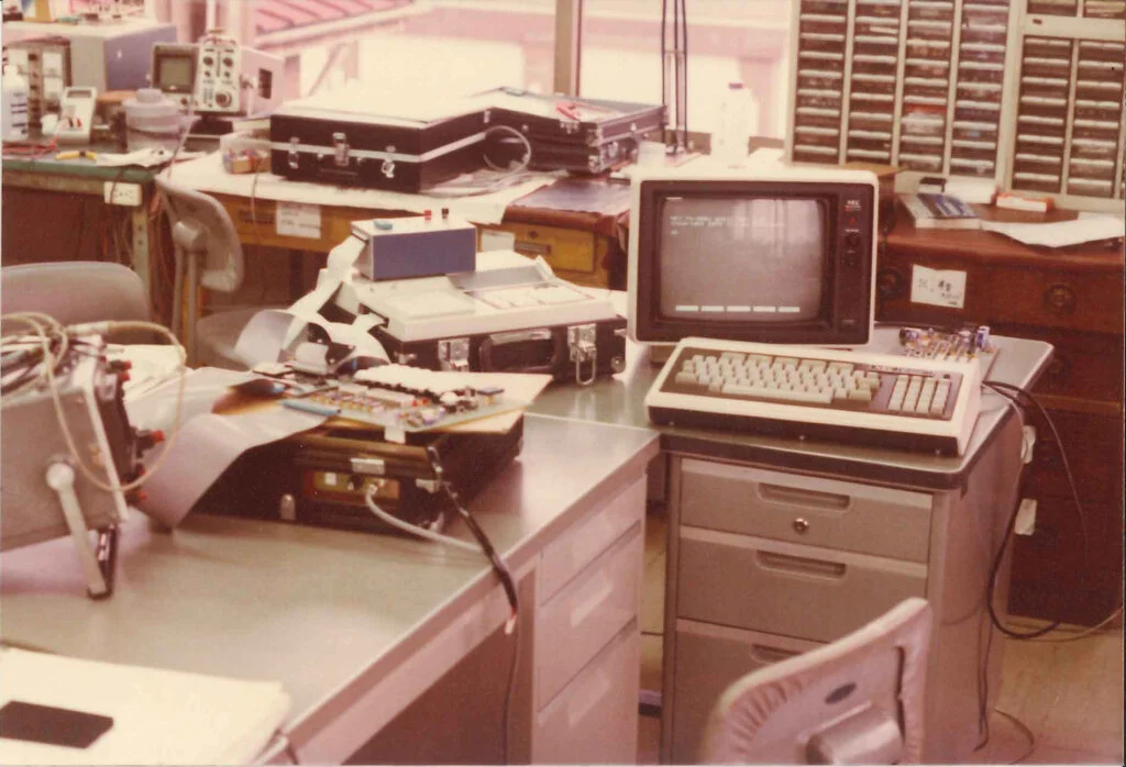 マイコン制御技術でシステム開発が増加（1977年）